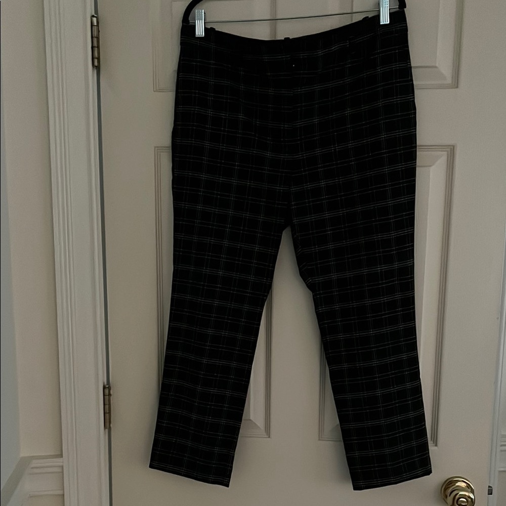 Ann Taylor Black Cropped Ankle Pants